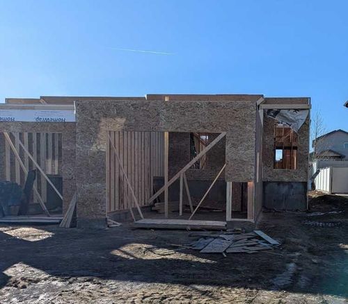 310 Somerside Cres Se, Medicine Hat, AB, T1B0N3 | Card Image