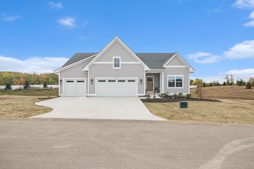 581 Sun Vale Ln, Grandville, MI, 49418-9527 | Card Image