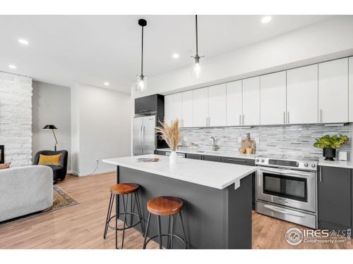 203-2640 Central Ct, Denver, CO, 80211-3926 | Card Image