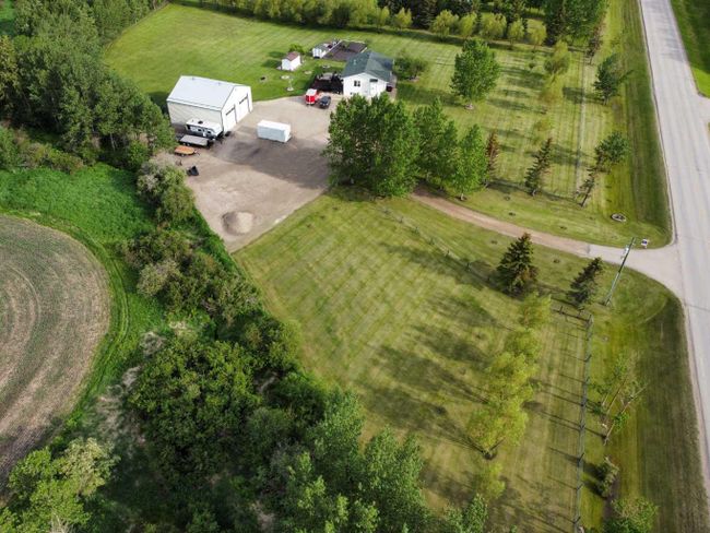 37549 781 Highway, Home with 5 bedrooms, 2 bathrooms and 8 parking in Rural Red Deer County AB | Image 37