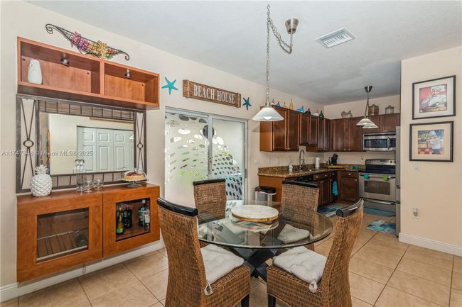 3076 Se 4 Th Ct, House other with 5 bedrooms, 3 bathrooms and null parking in Homestead FL | Image 10