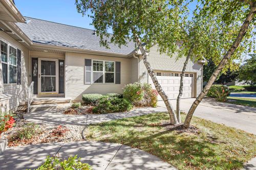 7032 Havenswood Dr, Madison, WI, 53718-3246 | Card Image