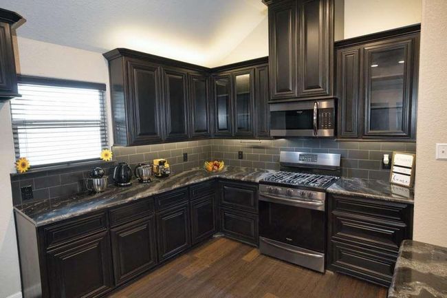107 Brazos Ct, House other with 3 bedrooms, 2 bathrooms and 2 parking in Richwood TX | Image 11