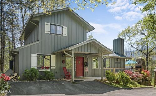 725 Sunshine Trl, Gatlinburg, TN, 37738-6361 | Card Image