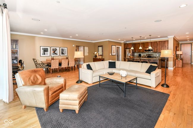 UNIT-303 - 333 Massachusetts Ave, Condo with 3 bedrooms, 2 bathrooms and null parking in Indianapolis IN | Image 8