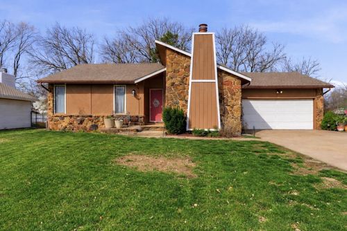 719 N Briarwood Rd, Derby, KS, 67037-2114 | Card Image