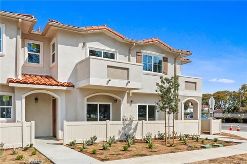 2425 Arlington Ave, Torrance, CA, 90501-4427 | Card Image