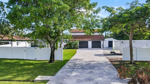 1665 Se Harp Ln, Port St Lucie, FL, 34983-3712 | Card Image