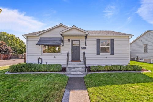 1303 4th St, Clarkston, WA, 99403-3309 | Card Image