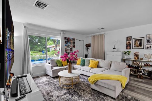 315 S 57th Ave, Hollywood, FL, 33023-1420 | Card Image