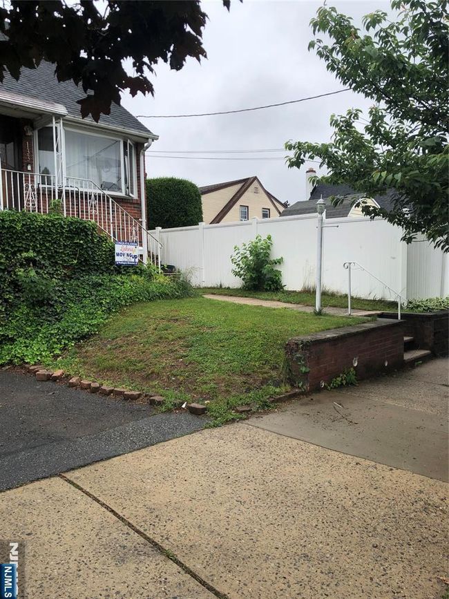 133 Front St, Home with 3 bedrooms, 3 bathrooms and null parking in North Arlington NJ | Image 4