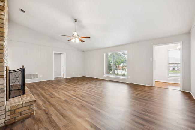 2413 Golden Willow Ln, House other with 3 bedrooms, 3 bathrooms and null parking in Richardson TX | Image 6