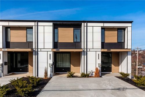 2125 Rose St, Pittsburgh, PA, 15219-4852 | Card Image