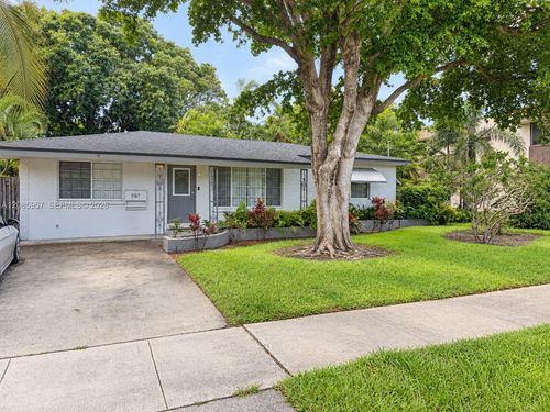1107 Ne 16th Ct, Fort Lauderdale, FL, 33305-3132 | Card Image