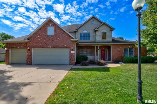6004 W Woodbridge Pl, Peoria, IL, 61615-9214 | Card Image