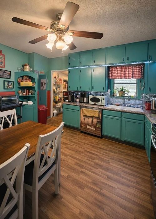 1271 Central Ave, Newark, TX, 76071-3414 | Card Image