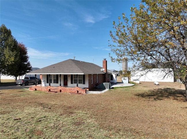 1603 E Tyler Dr, House other with 3 bedrooms, 2 bathrooms and null parking in Tuttle OK | Image 4