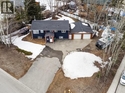 708 Minto Rd, Whitehorse, YT, Y1A3X9 | Card Image