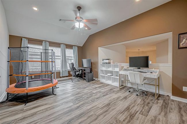 18415 Pin Oak Bend Dr, House other with 3 bedrooms, 3 bathrooms and 2 parking in Cypress TX | Image 11