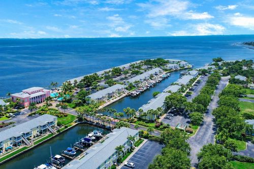 apt-f-5048 Beach Dr Se, ST PETERSBURG, FL, 33705-4832 | Card Image