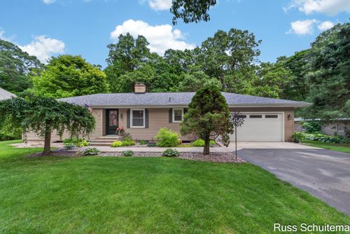 18270 N Fruitport Rd, Spring Lake, MI, 49456-1148 | Card Image