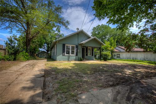 706 Sycamore St, Commerce, TX, 75428-2651 | Card Image