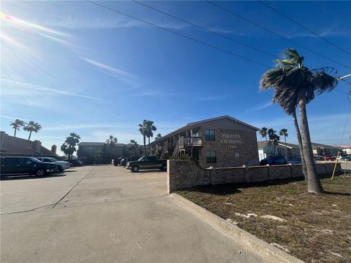 b1-15209 Leeward Dr, Corpus Christi, TX, 78418-8033 | Card Image
