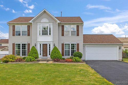 6543 Emily Ln, Lockport, NY, 14094-9490 | Card Image