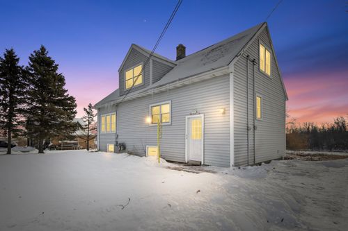 5618773 Silver Spring Dr, Menomonee Falls, WI, 53051-5532 | Card Image