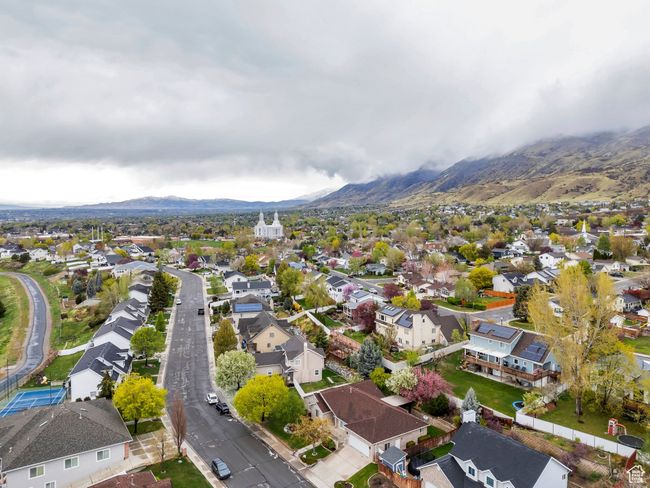 Aerial view with a residential view and a mountain view | Image 38