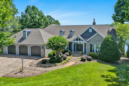 180 Island View Dr, Penhook, VA, 24137-5020 | Card Image