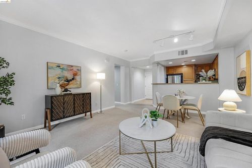 apt-4303-2220 Gellert Blvd, South San Francisco, CA, 94080-5422 | Card Image