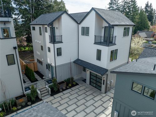 a-13542 39th Ave Ne, Seattle, WA, 98125-3808 | Card Image