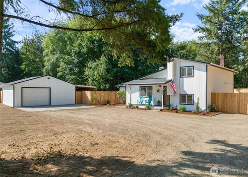10183 Frontier Pl Nw, Silverdale, WA, 98383-9408 | Card Image