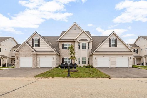 424-4-1818 Horseshoe Lane, Slinger, WI, 53086 | Card Image
