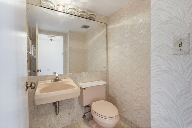 APT-406 - 2500 E Las Olas Blvd, Condo with 3 bedrooms, 3 bathrooms and null parking in Fort Lauderdale FL | Image 12