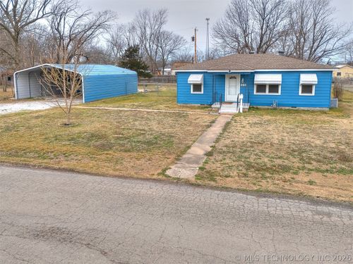 632 S Walnut St, Nowata, OK, 74048-3830 | Card Image