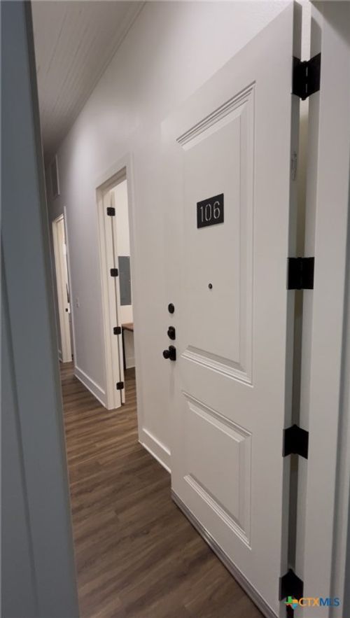 106-11 S Main St, Temple, TX, 76501-7631 | Card Image