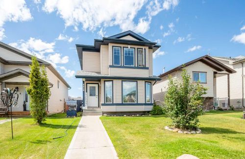 9826 90a Street, Grande Prairie, AB, T8X1T3 | Card Image