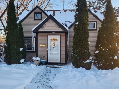 328 Clifton Dr, Round Lake Park, IL, 60073-3440 | Card Image