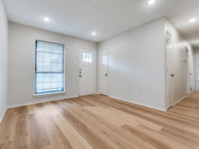 1810 Running River Rd, House other with 3 bedrooms, 3 bathrooms and null parking in Garland TX | Image 6