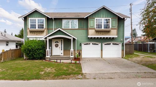 303 E Highland Dr, Arlington, WA, 98223-1519 | Card Image