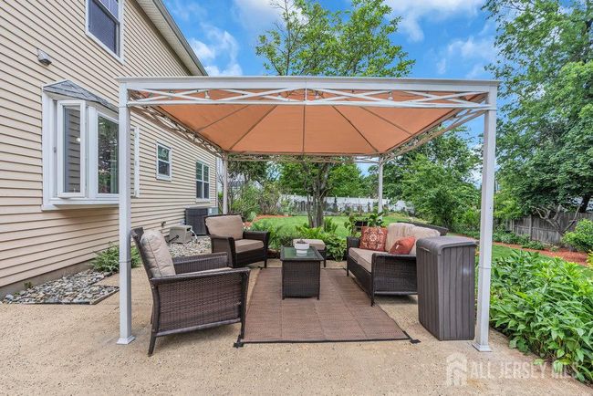 51 Sturbridge Dr, House other with 5 bedrooms, 4 bathrooms and null parking in Piscataway NJ | Image 80