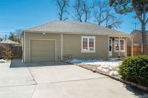 820 Newark St, Aurora, CO, 80010-4162 | Card Image