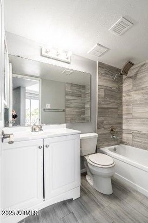 40-6240 N 16th St, Phoenix, AZ, 85016-1755 | Card Image