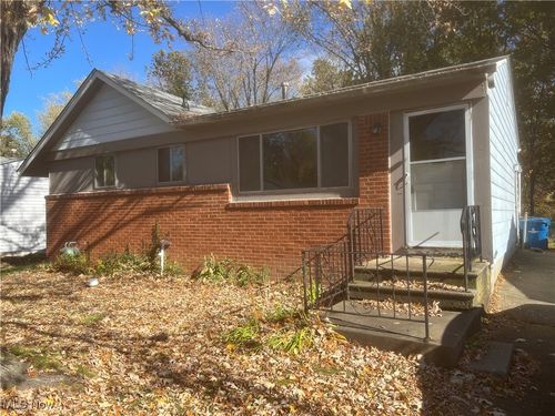 279 Kensington Rd, Vermilion, OH, 44089-2329 | Card Image