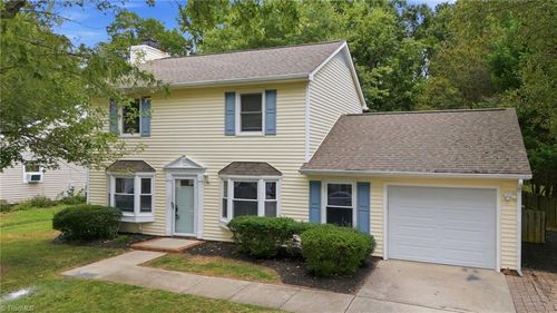 2603 Castle Croft Rd, Greensboro, NC, 27407-6460 | Card Image