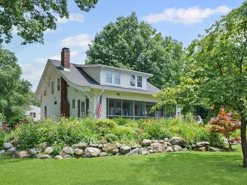 711 N Main St, Tuscola, IL, 61953-1055 | Card Image