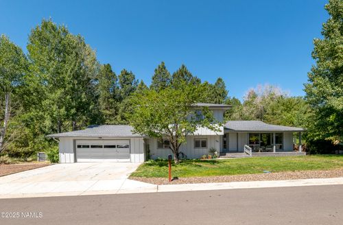 2121 N Crescent Dr, Flagstaff, AZ, 86001-1117 | Card Image
