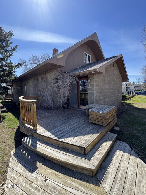 314 Hammond St, Medicine Lake, MT, 59247-7757 | Card Image